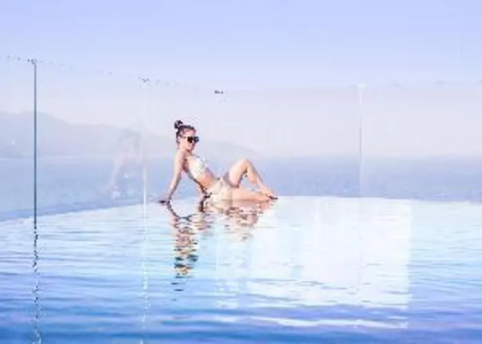 Le Hoang Beach Hotel Danang
